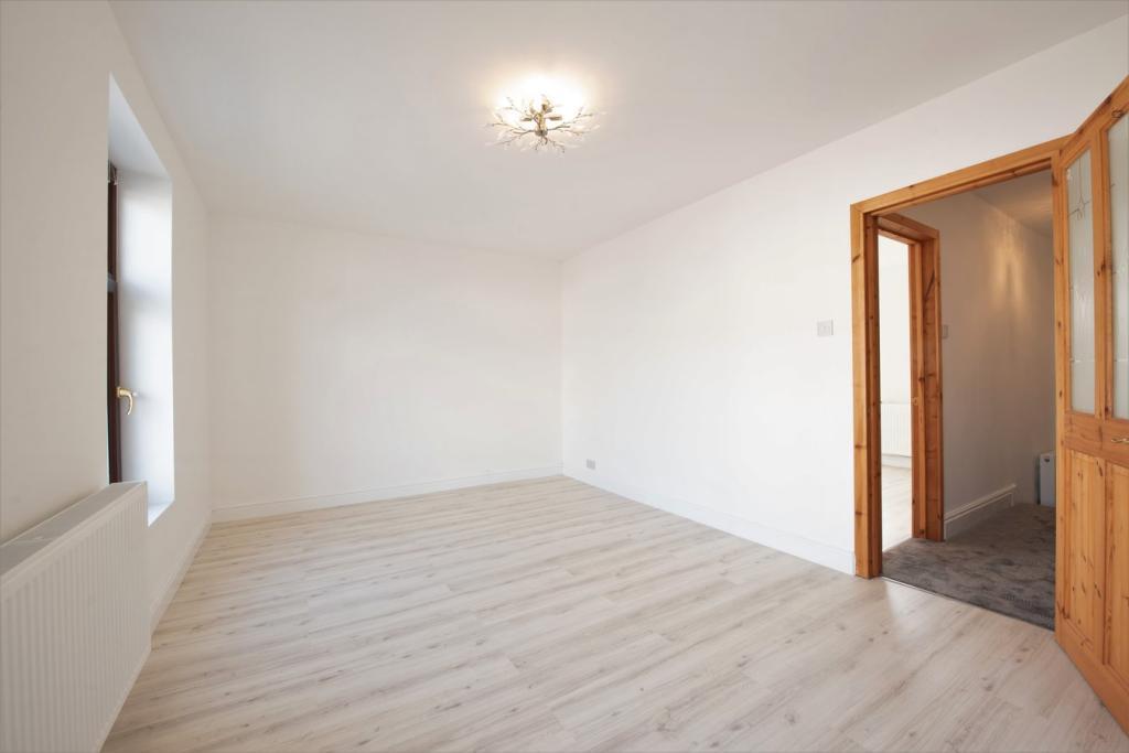 Caswell Street, Llanelli, SA15 1BS